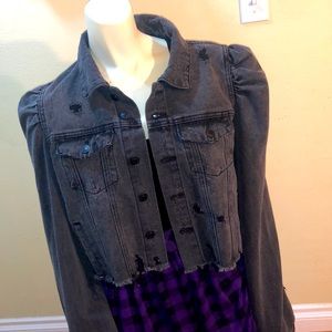 CROP FRAYED LEVIS JEAN JACKET W/PRINCESS SLEEVES
